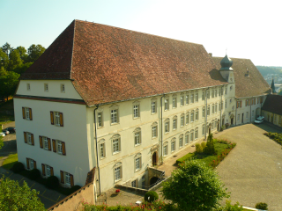 3. Pruntrut, Schloss, Innenhof von oben, 2018-07-19.JPG